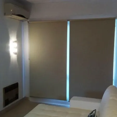 Sea View 4 *